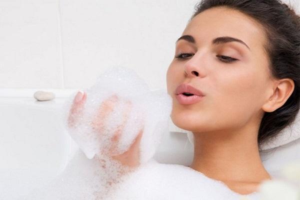 سولفات شامپو چیست؟ فواید و مضرات سولفات شامپو