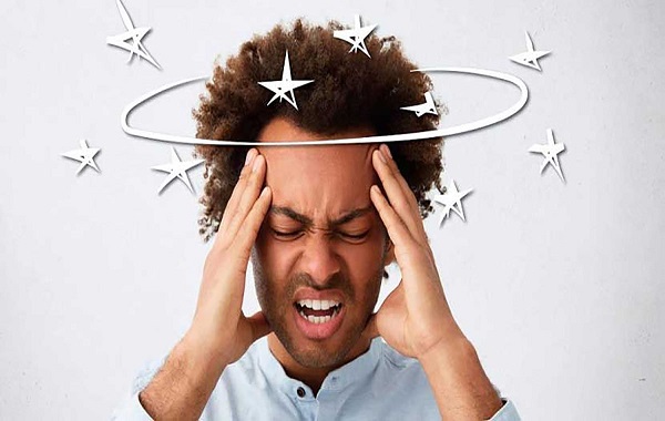 علائم سرگیجه و انواع آن، علت سرگیجه در خواب و از کدام ورزش ها اجتناب کنید